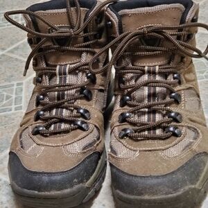 Red Head Hiking Boots 10.5 by Bass Pro